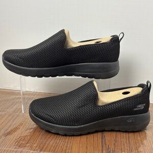 Skechers Black Mesh Slip-On Loafers/sneakers size 9